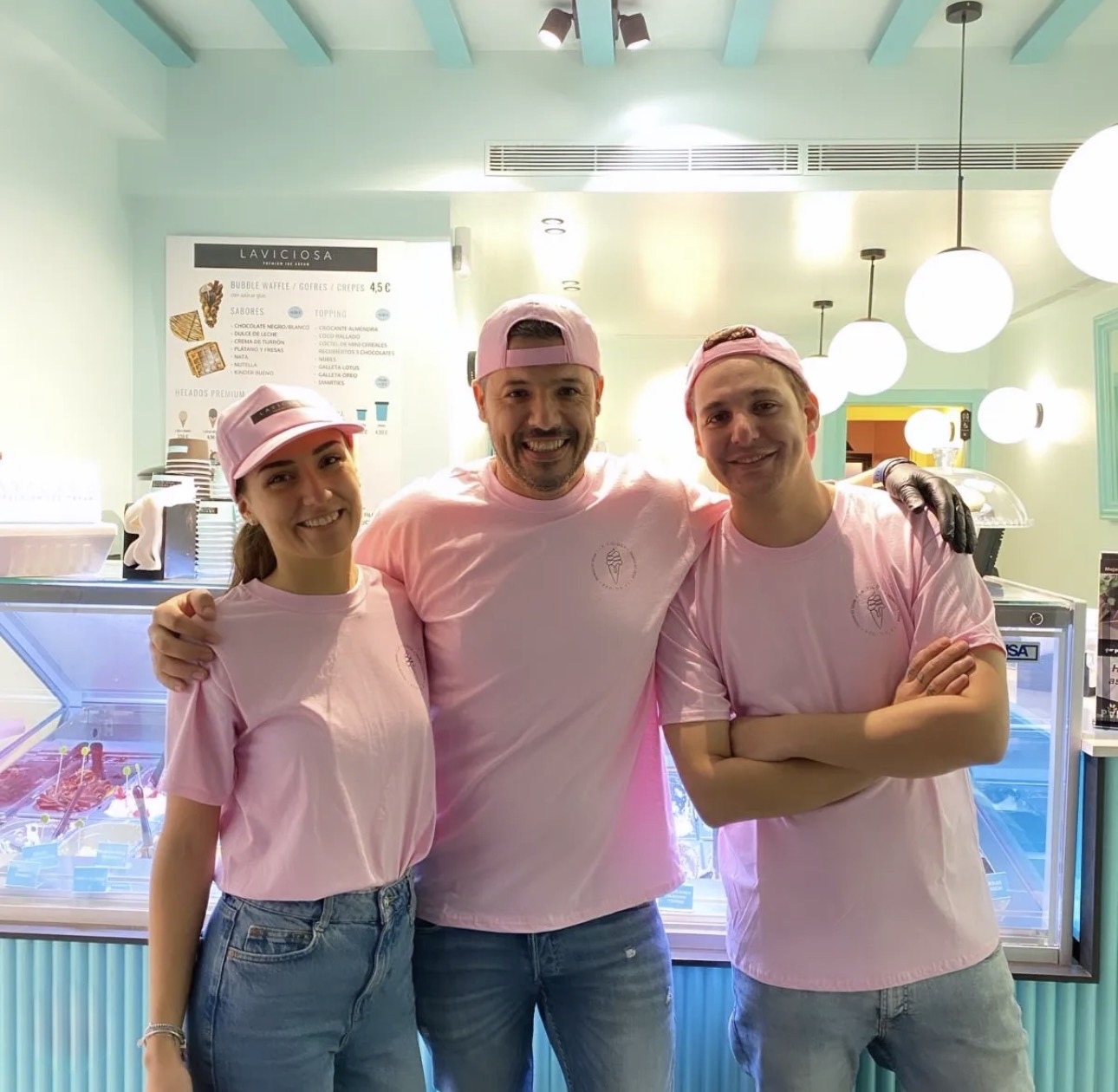 Raúl, Nicole y el equipo de La Viciosa
